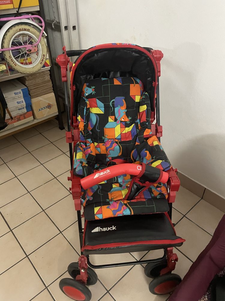 Carrinho e cadeira bebé