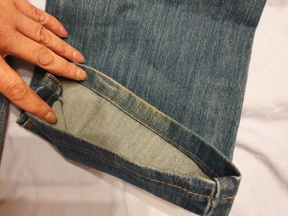 Spodnie jeansowe damskie przecierane r.30