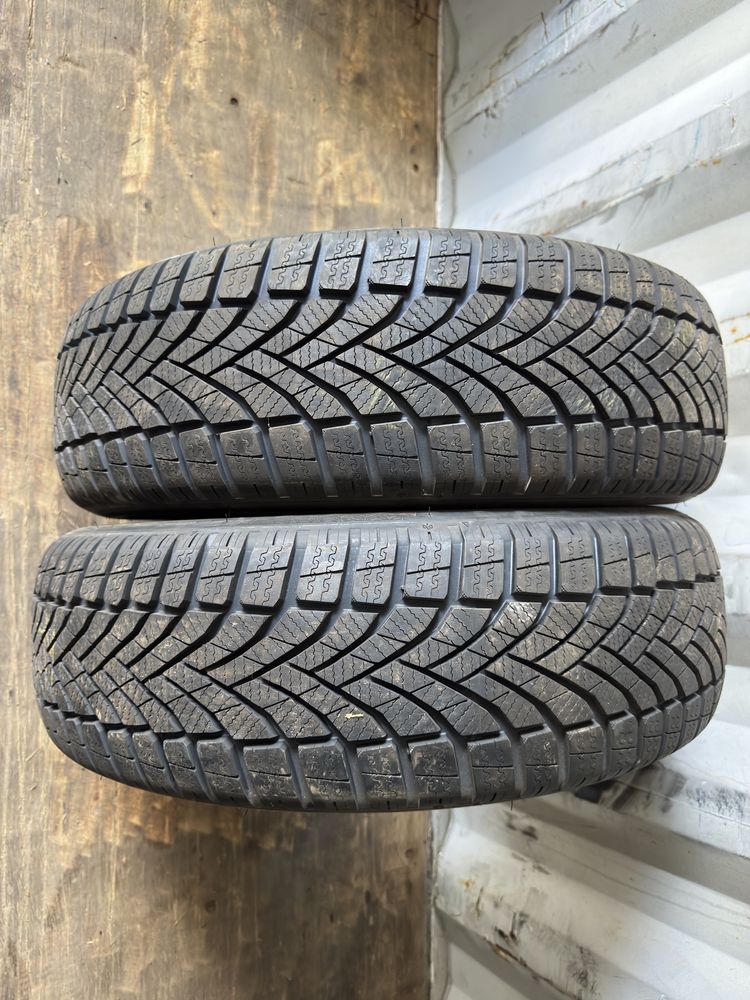Opony 215/65r17 Falken zimowe 2szt JAK NOWE