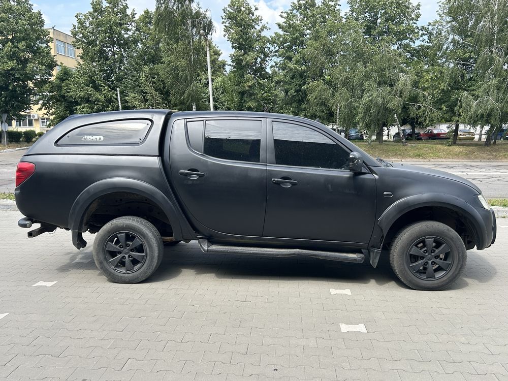Продам Mitsubishi L 200