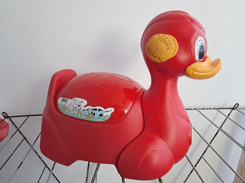 Pote e adaptador de sanita para crianças