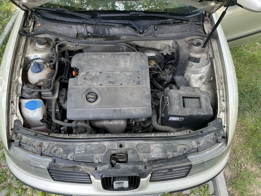 Auto seat leon 2003r. 1.6 mpi mały przebieg