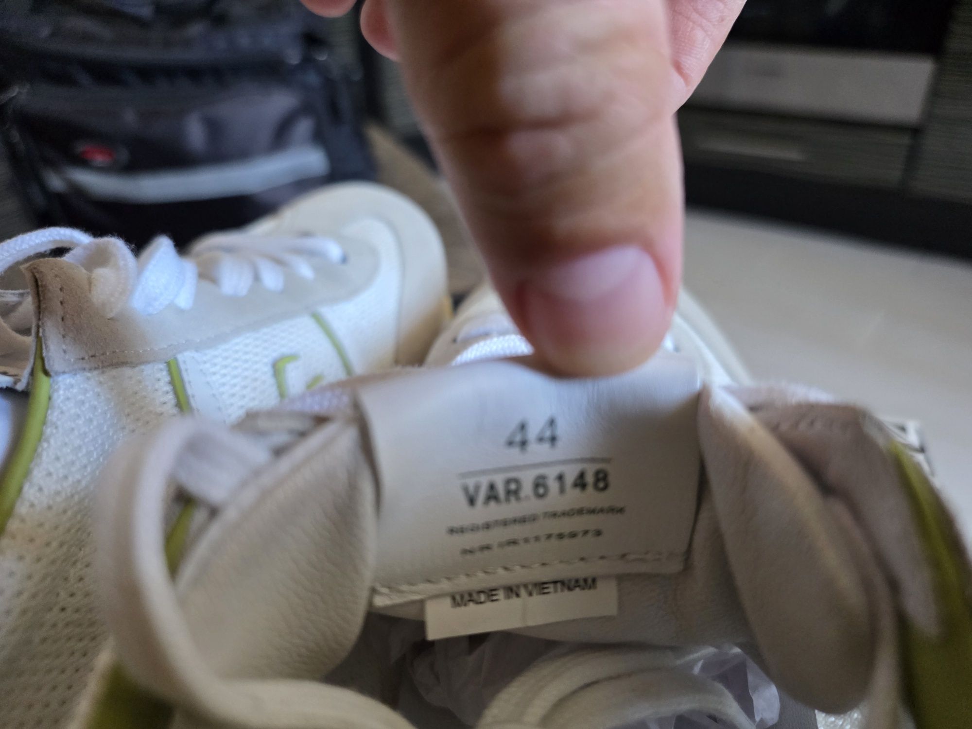 Premiata LUCY var.6148 original Italy 44-й Лето Перфорированная кожа