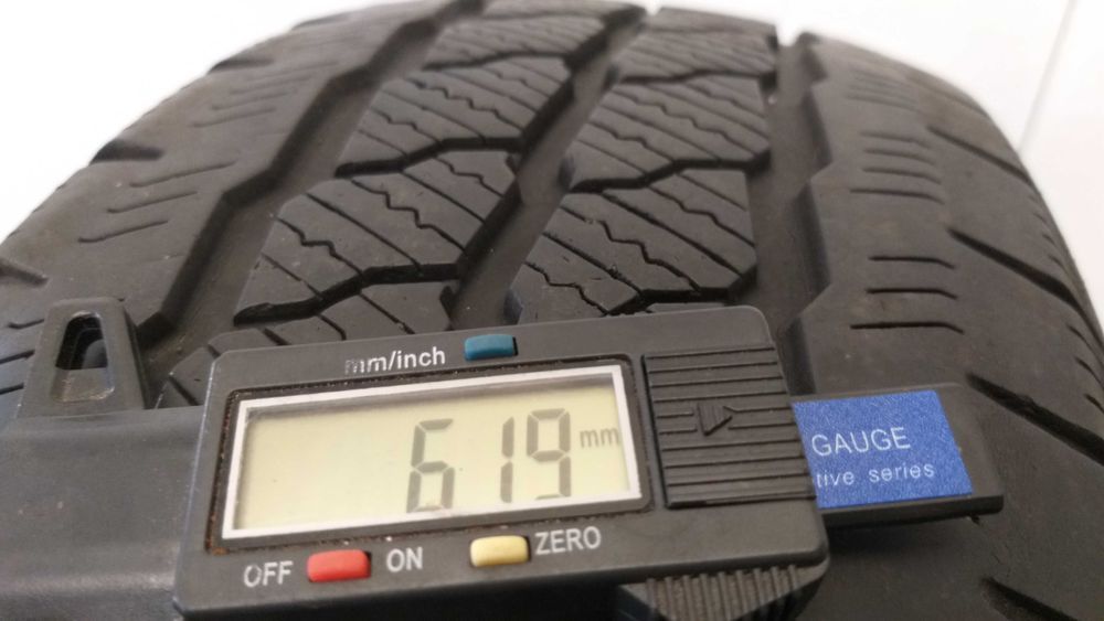 3039 sztuka 215/65R16C Roadmarch Van A/S