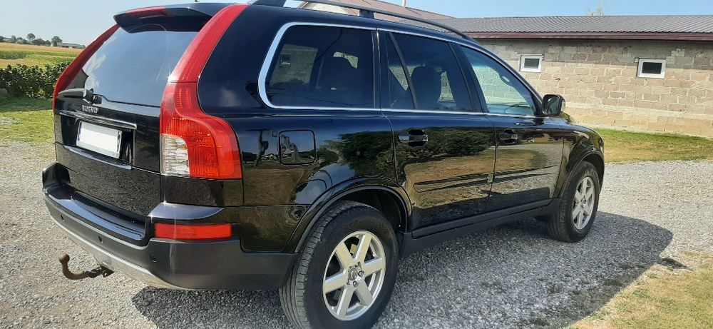 Volvo   XC90  lift   2.4d   185k   Manual  4x4