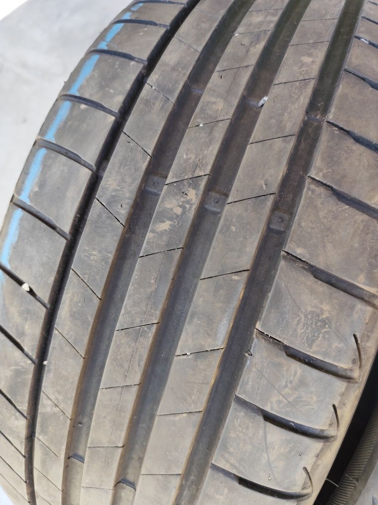 Pneus 225/40r19 Bridgestone turanza T 005 75% piso