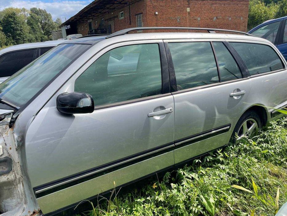 Двері двери передні та задні дверь Mercedes-Benz W210 Мерседес