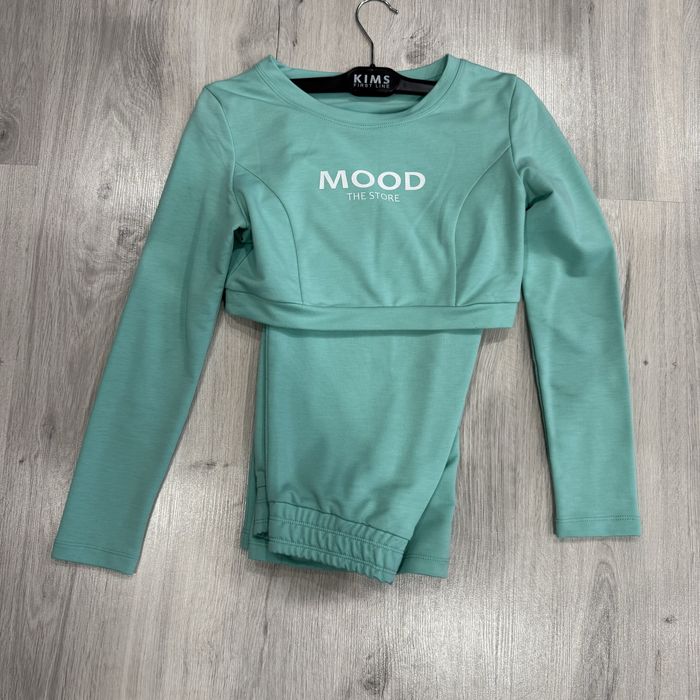 Костюм на весну літо