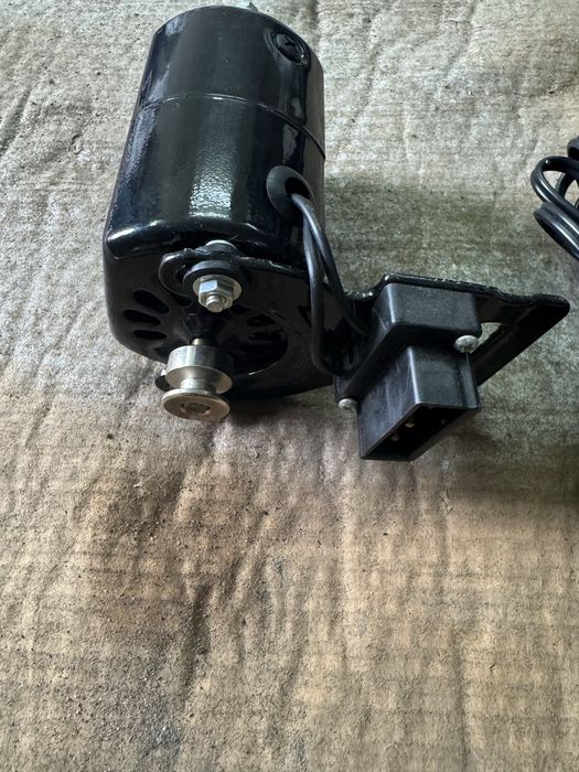 Двигун для швейної машини