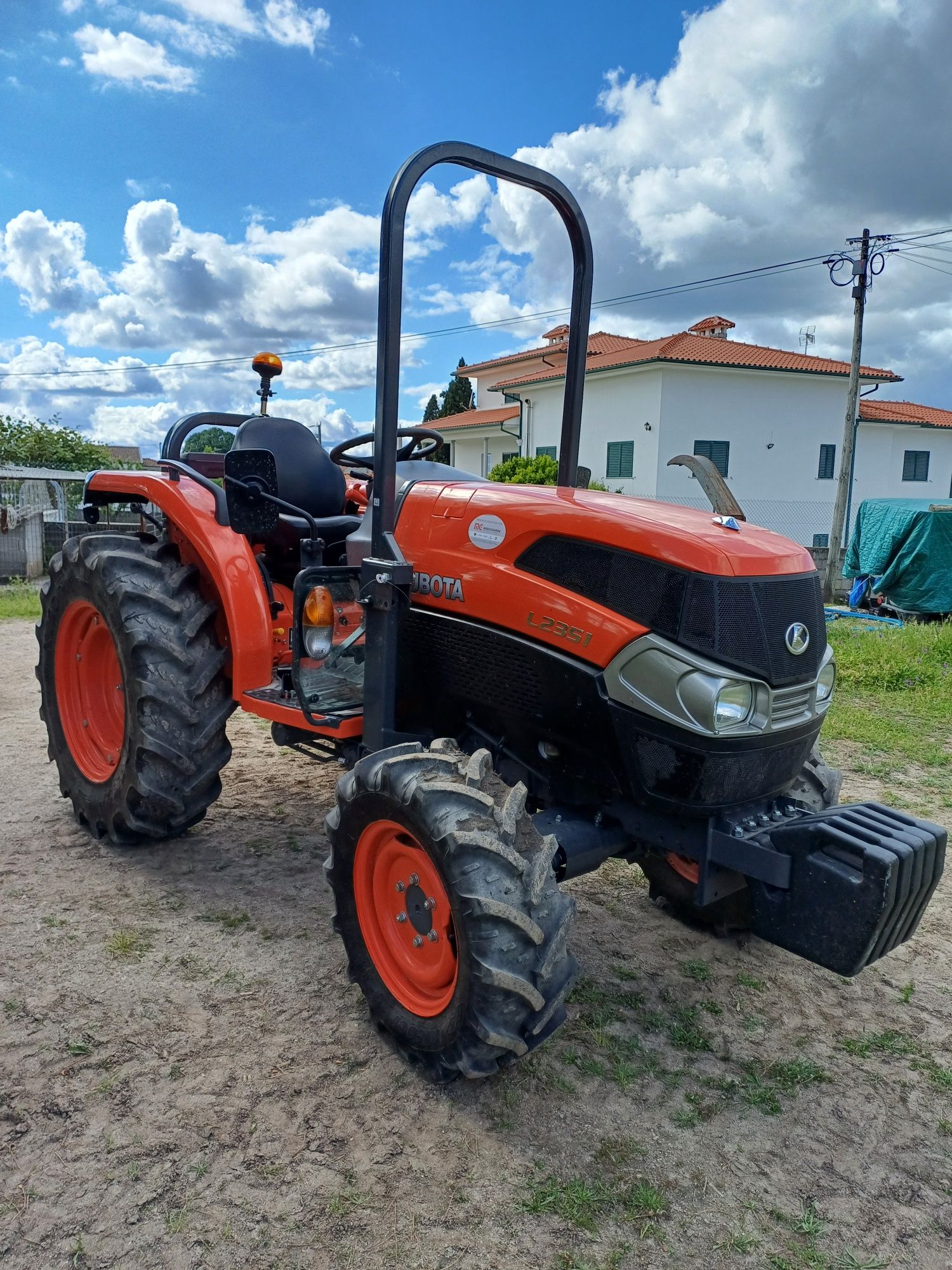 Vendo trator agrícola