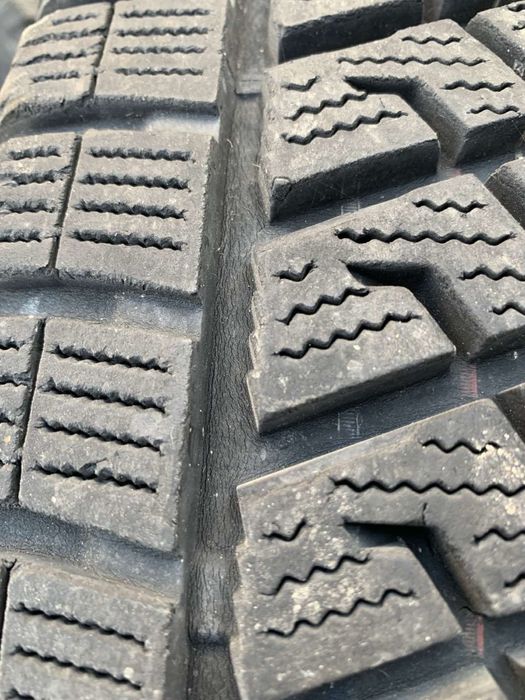 Шини 215/65 R16C Lassa зима 2018 рік 8 мм