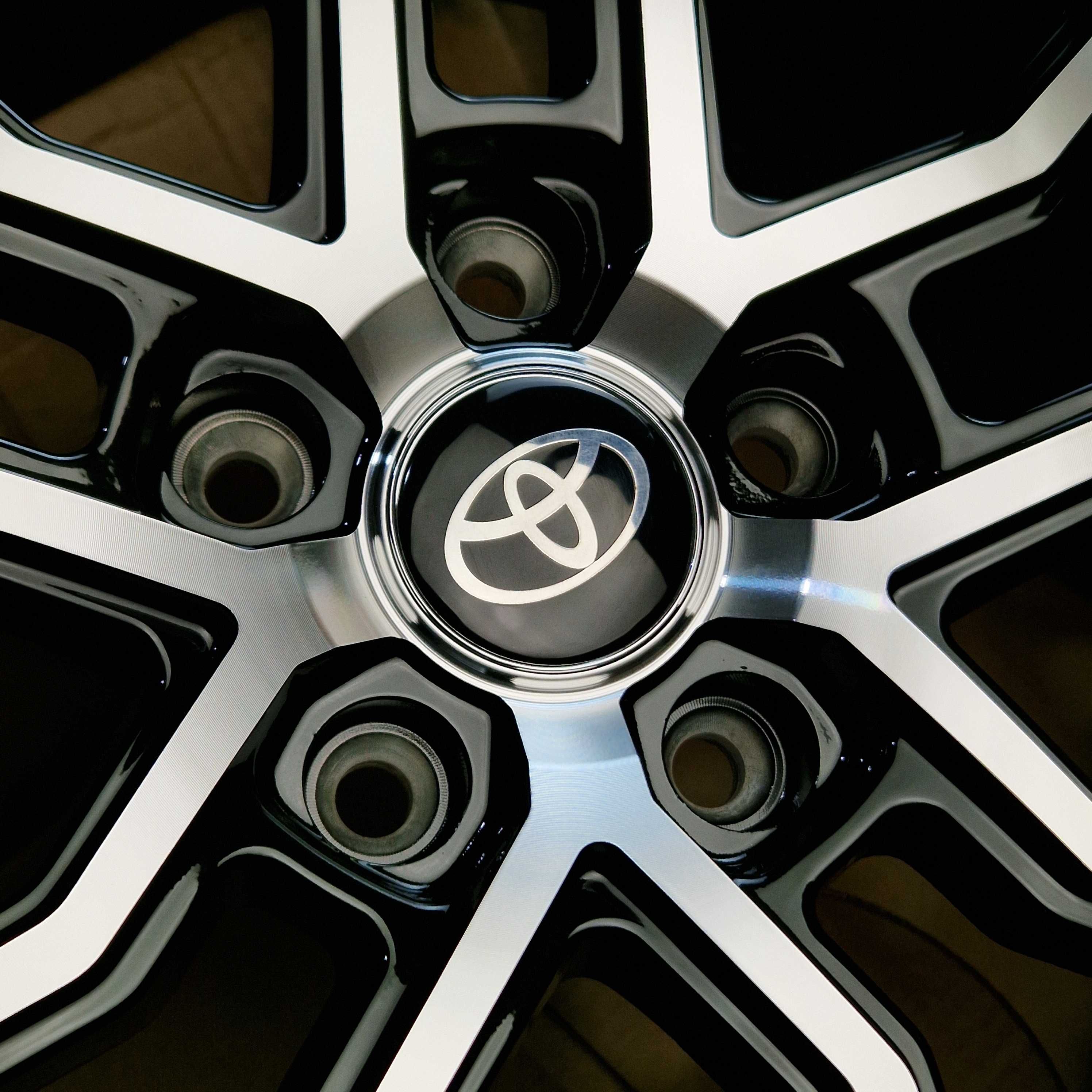 Диски На Авто R17 5x114.3 Toyota Camry Lexus ES HS RC Nissan Rogue Р17