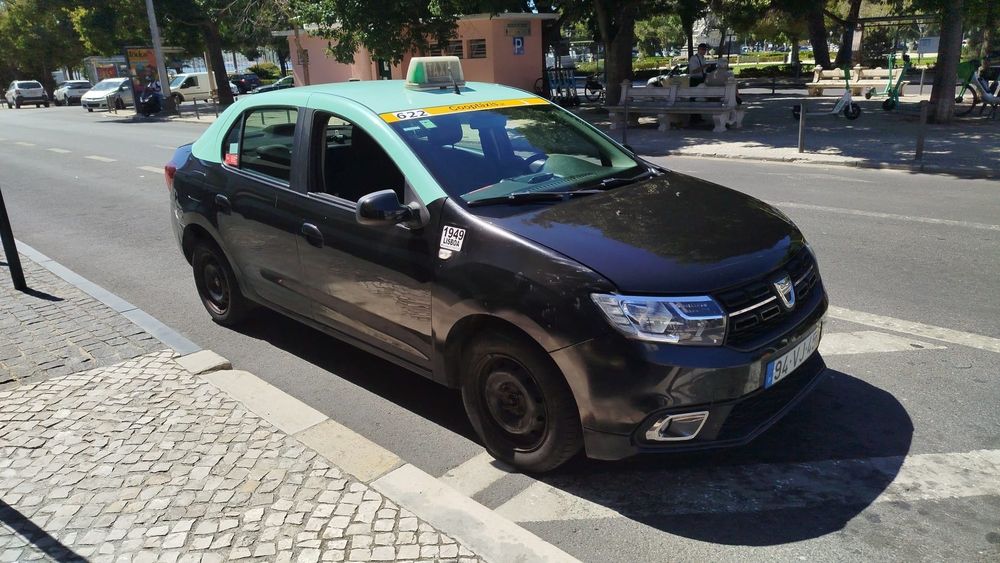 Licença de táxi Lisboa Dacia Logan 2018