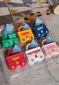 Потяг з замочками розвиваюча іграшка