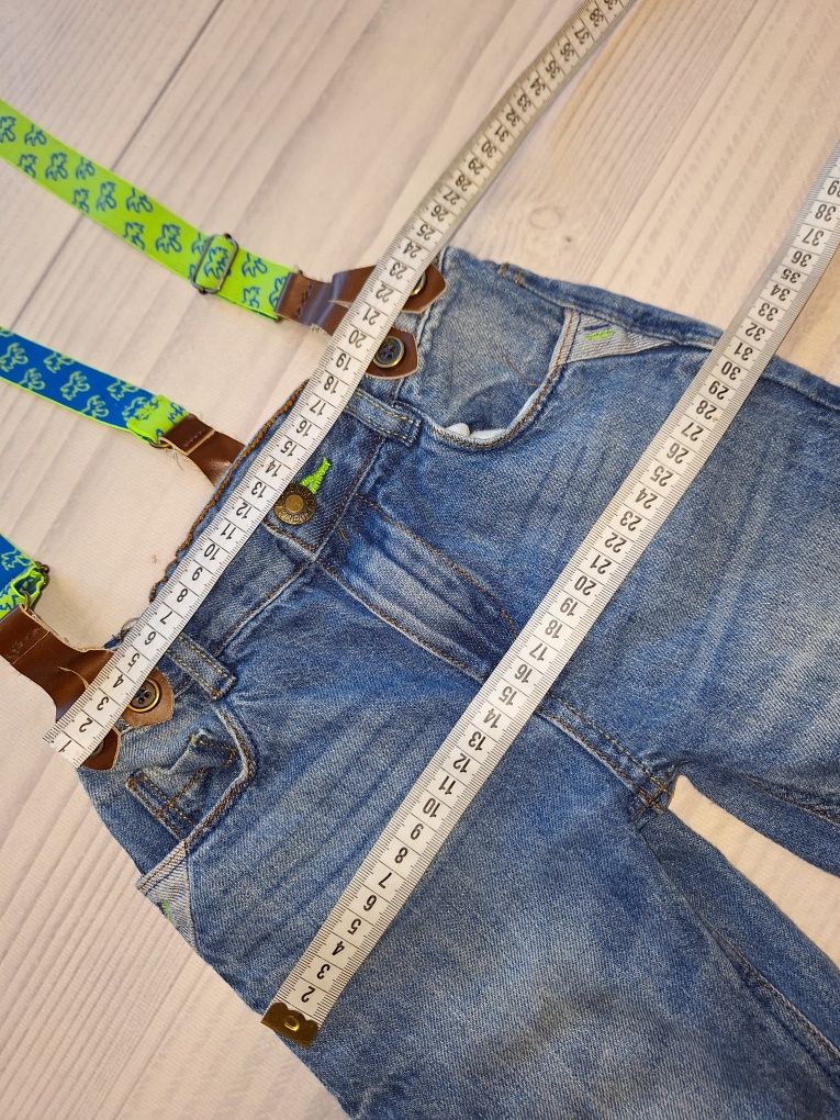 Шорти джинсові з підтяжками на 5-6 років