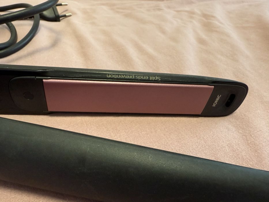 Випрямляч для волосся PHILIPS BHS675