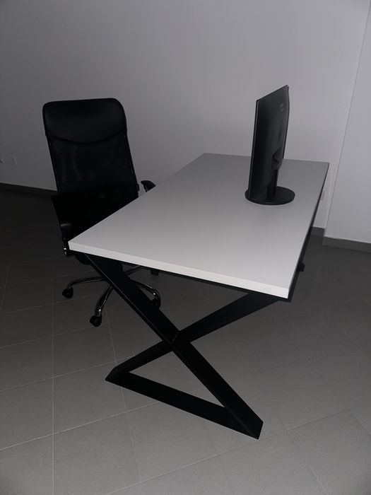 Vendo secretaria + cadeira ou em separado