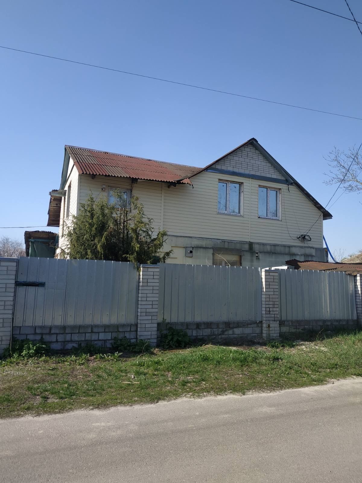 Продається будинок Броварський р-н, с. Трибухів, 30 км.до Києва