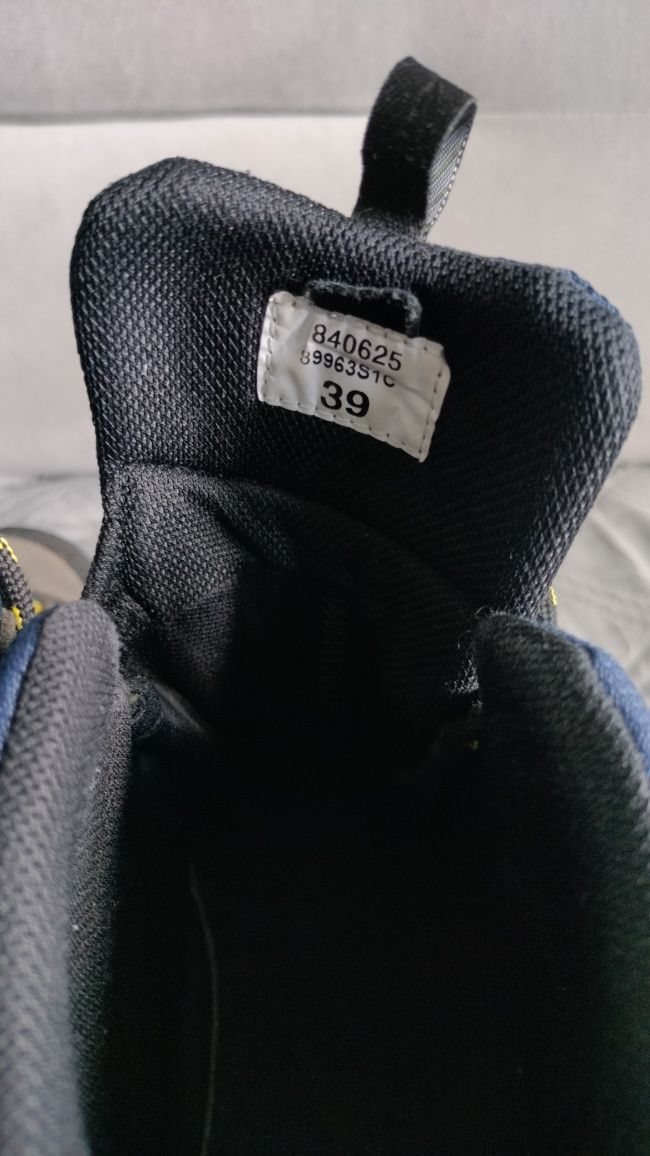 Buty turystyczne Quechua MH 500 r. 39 wodoodporne