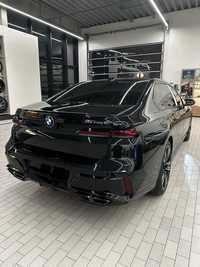 BMW Seria 7 M760E salon pl