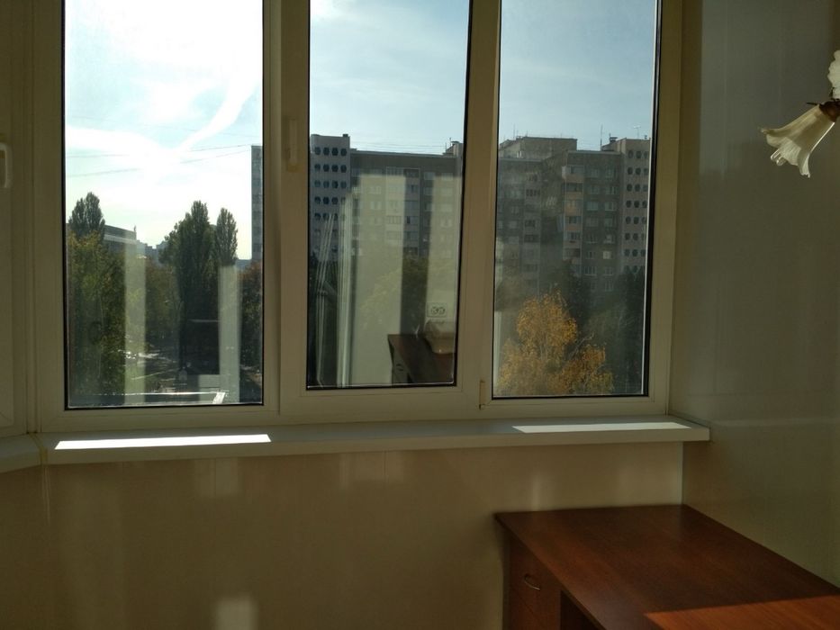 Однокімнатна квартира в довгострокову оренду, Виноградар