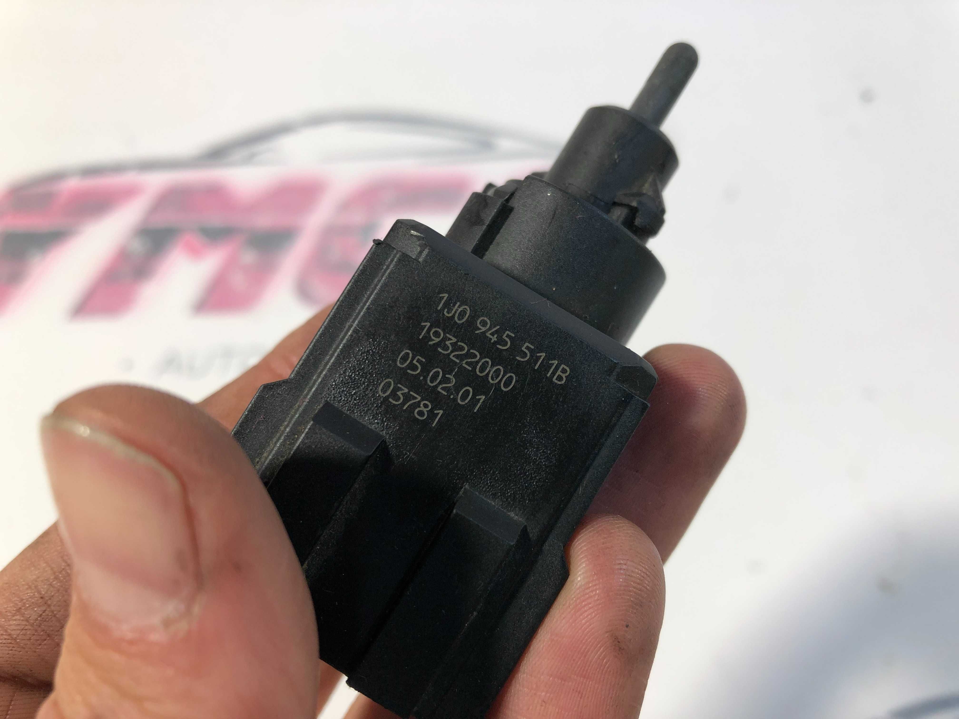 Sensor Luz Travao AUDI A3 8L Original