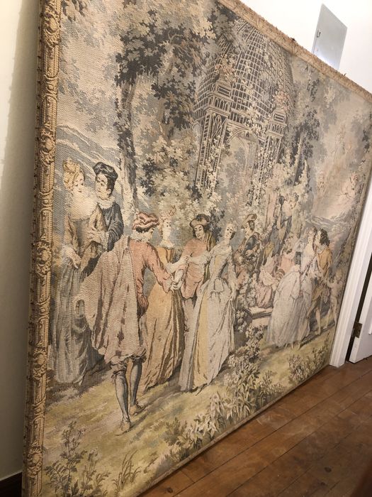 Tapeçaria Francesa de grandes dimensoes com galeria .