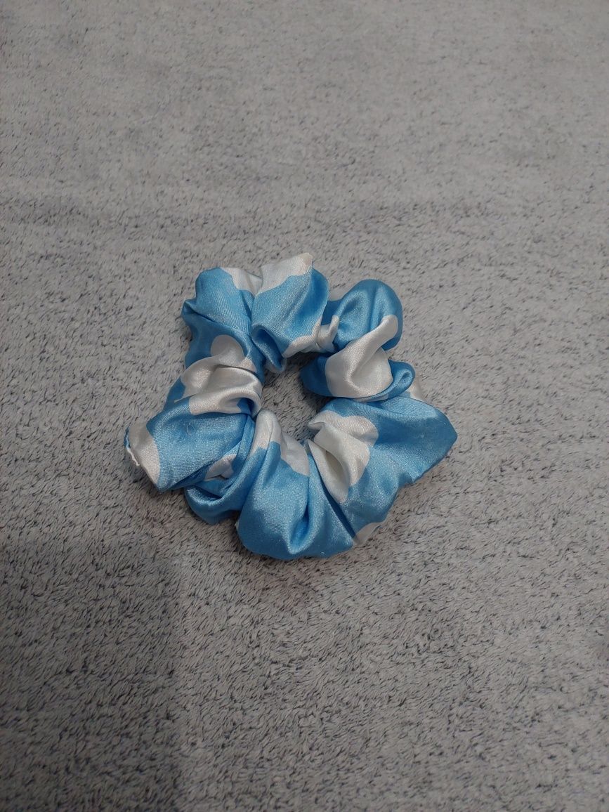 Scrunchie gumka julia żugaj w siódmym niebie