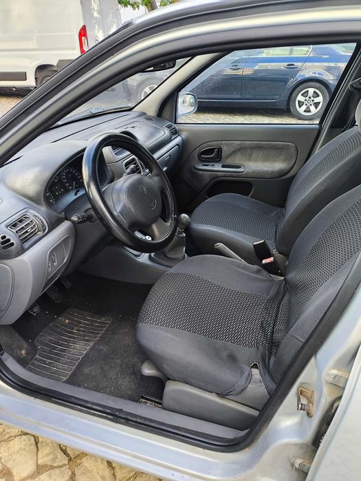 Renault Clio 1.2 - Excelente estado