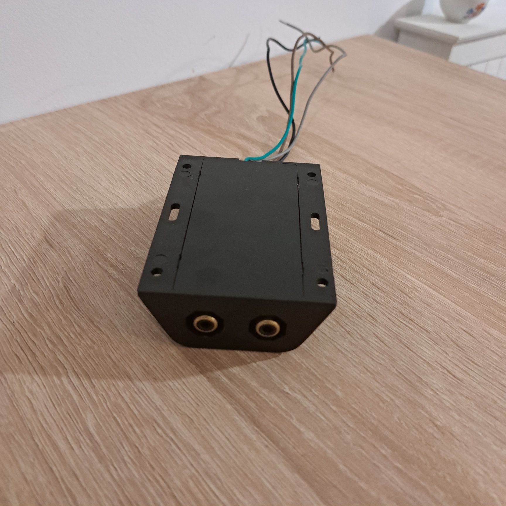 Konwerter sygnału audio RCA ACV