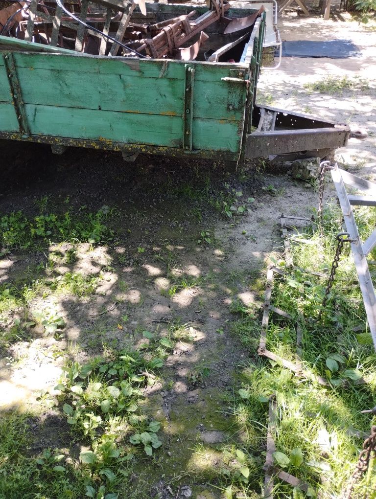 Одноосний прицепи на спарці до трактора