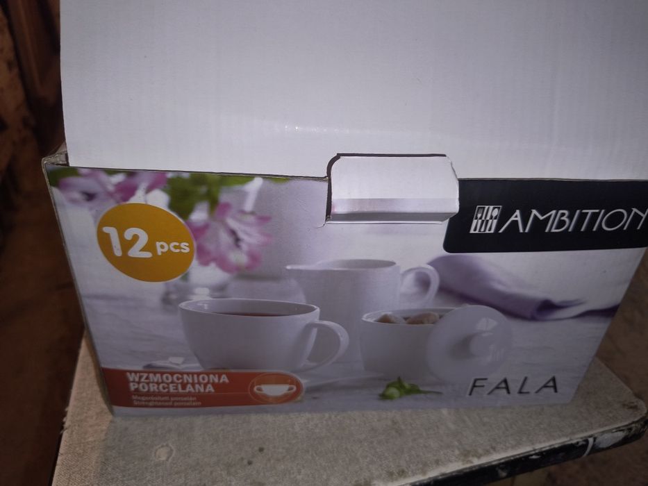 Zestaw Kawowy i podstawki 6 azt . Ambition