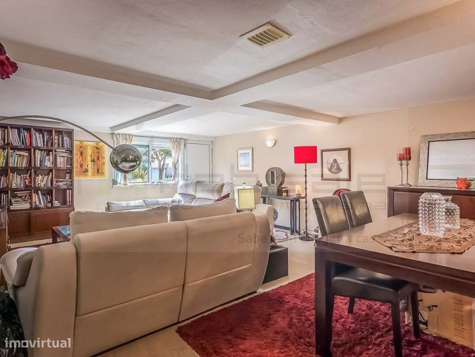 T3 Remodelado com Entrada Independente - Parede