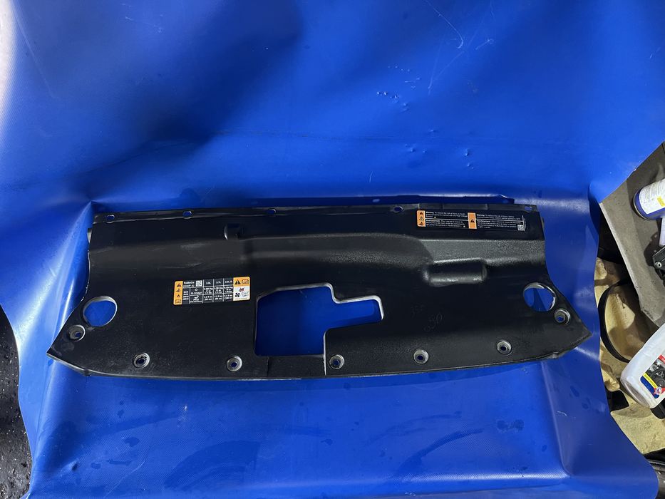 Накладка замка капота   Ford Edge 2019   Номер: KT4B-R16613-AA