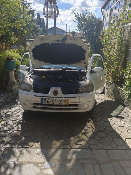 Renault Clio 2 comercial 2004