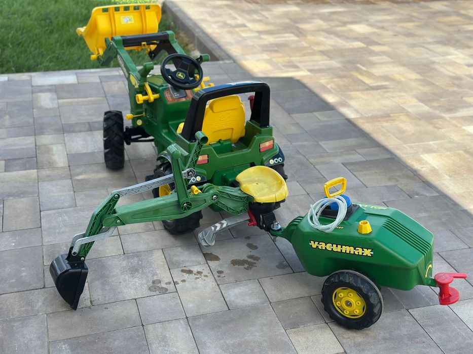 Трактор дитячий John Deere, rollyFarmtrac, rollytoys