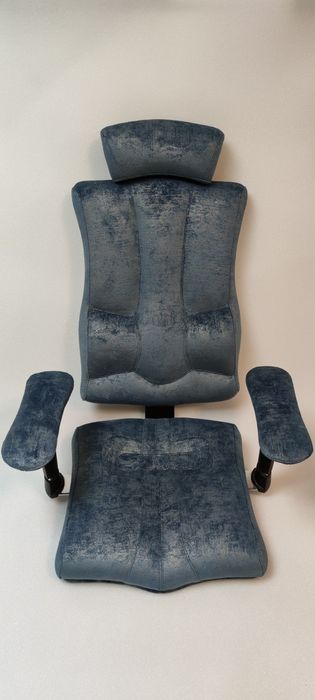 Перетяжка, реставрация стульев, дивана, кресла, кровать, пуф, банкетка