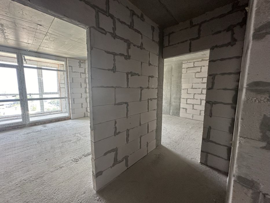 Продаж просторої 2 кім.квартири у зданому будинку /ЖК Вежа