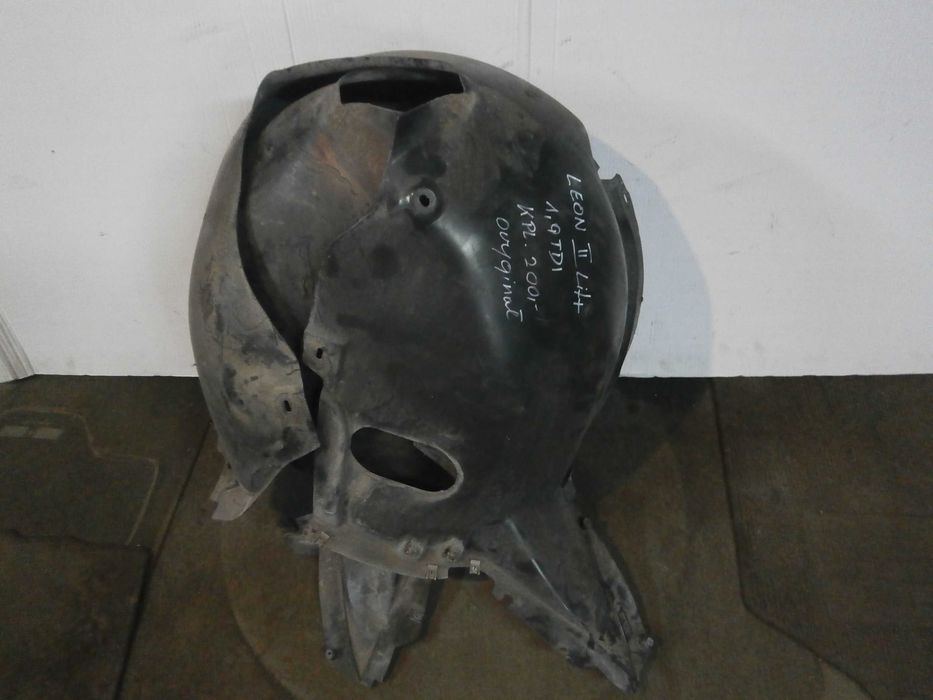 seat leon II lift 09-012 nadkole kpl przednie 1,9 tdi komplet