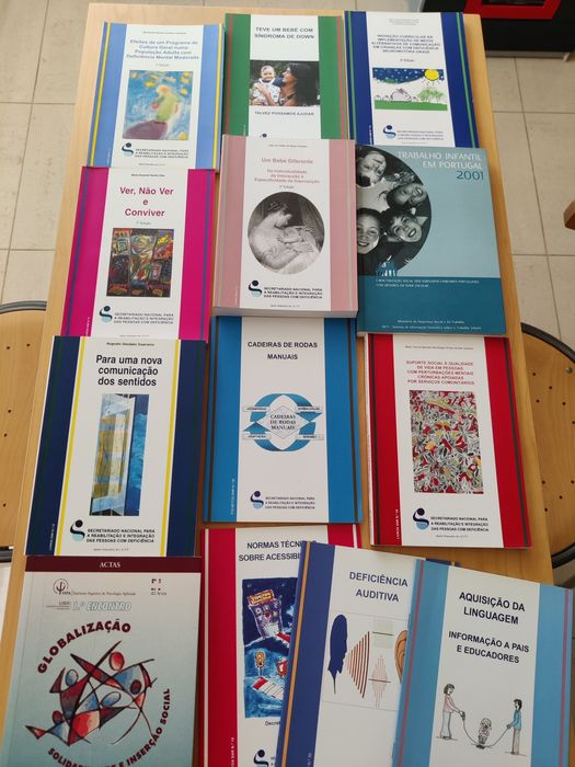 Vários livros pedagógicos