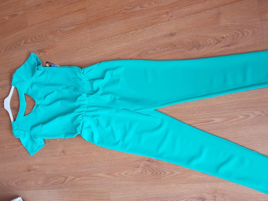 Seledynowy Nowy kombinezon rozmiar z metki 36