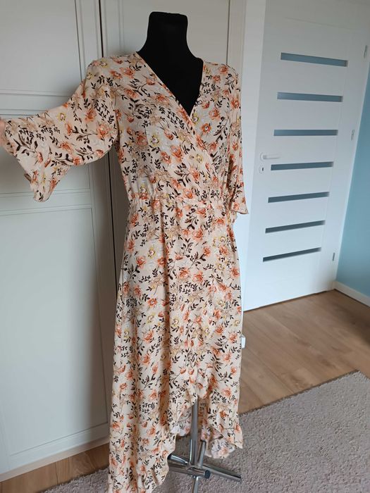 Długa, kopertowa sukienka w kwiaty, 38 PrettyLittleThing