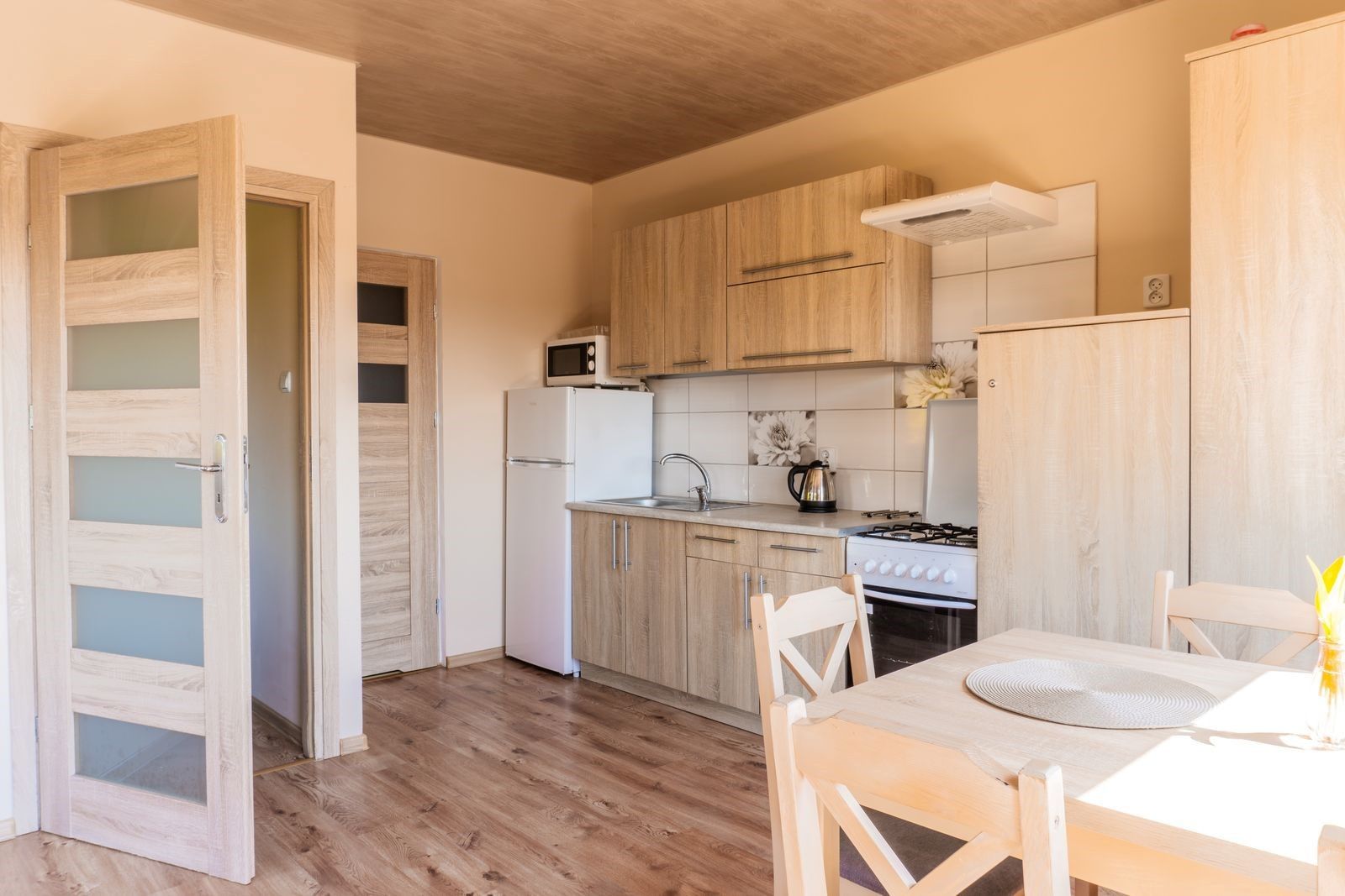 Domki CUBA ,Apartament,Ostrowo k/Karwia,wolnostojące,murowane