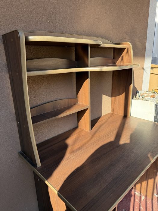 Компʼютерний стіл