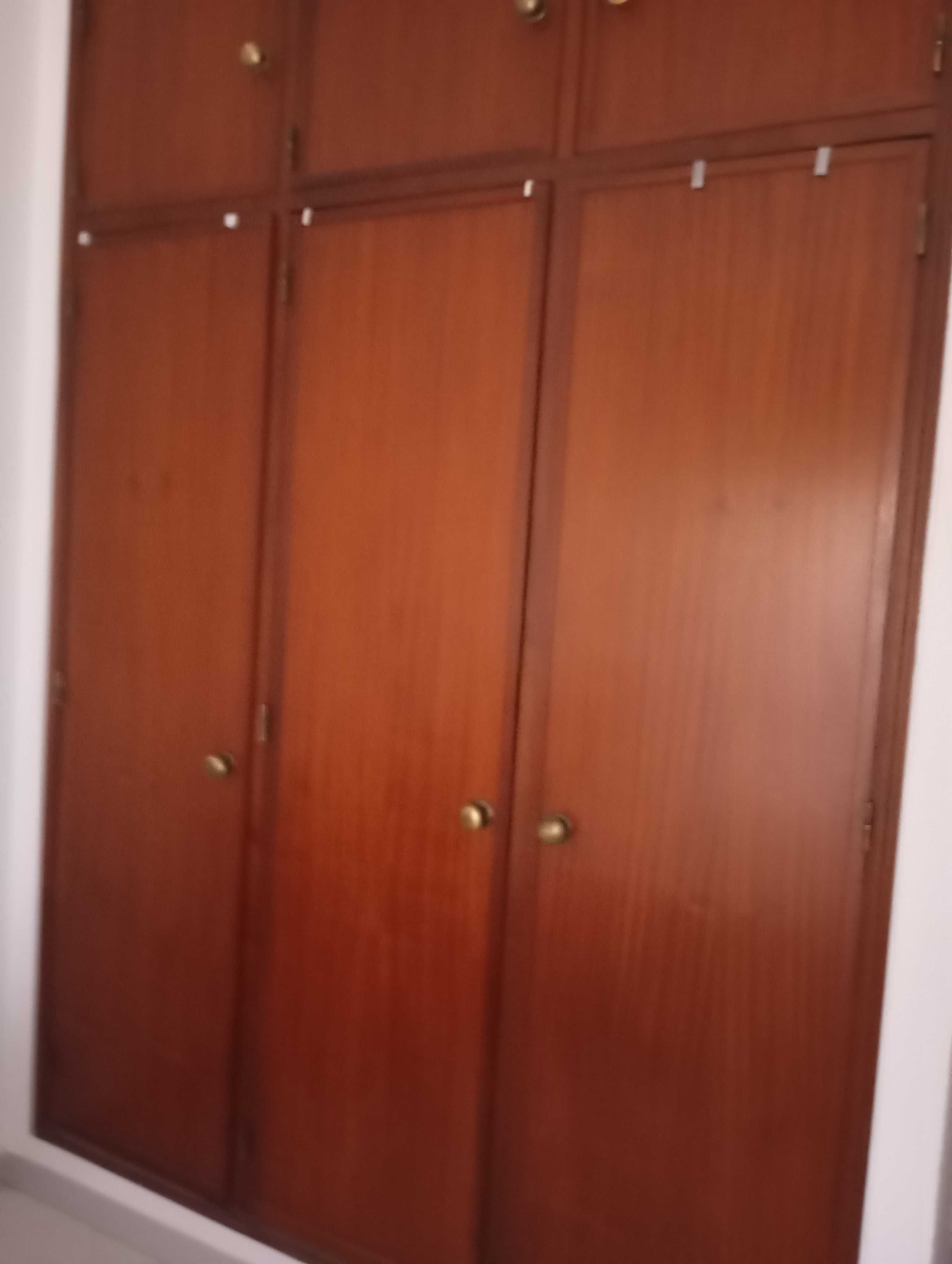 Quarto em zona sossegada. Só para senhora de preferência professora