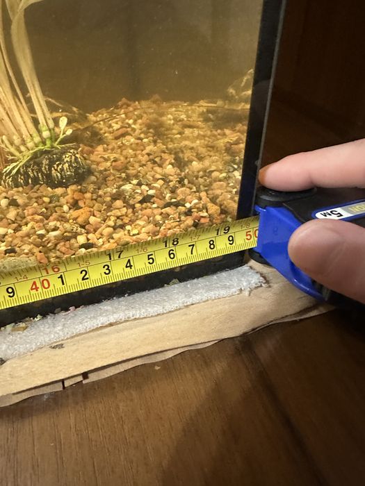 Срочно!! Продам аквариум 50 л с рыбками