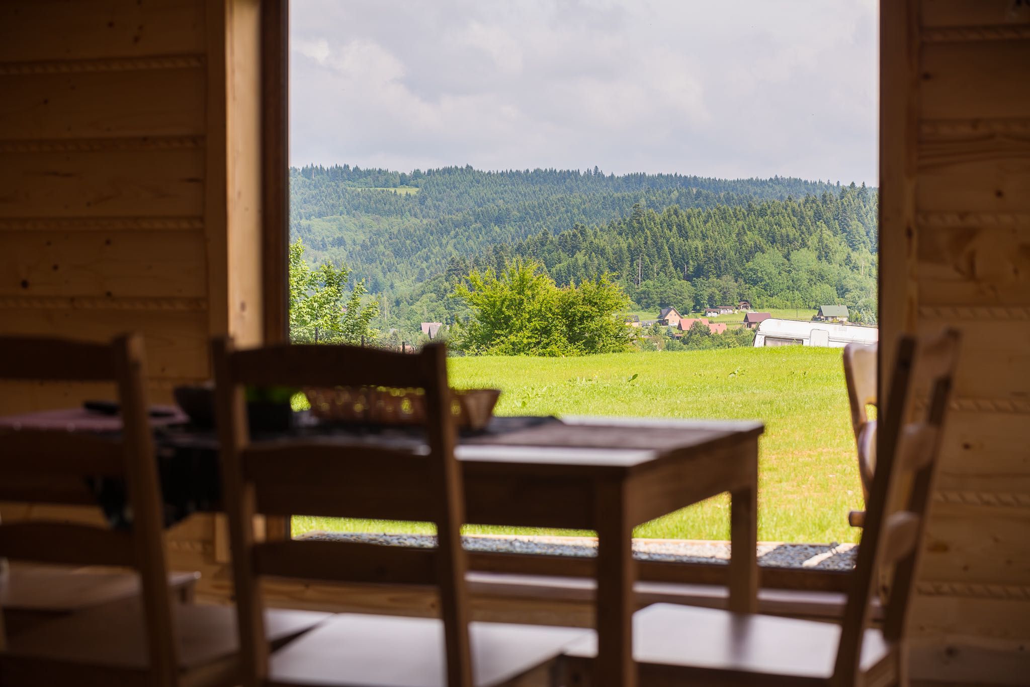 Bieszczady – drewniane domki z klimatem nad Soliną, odpoczynek!