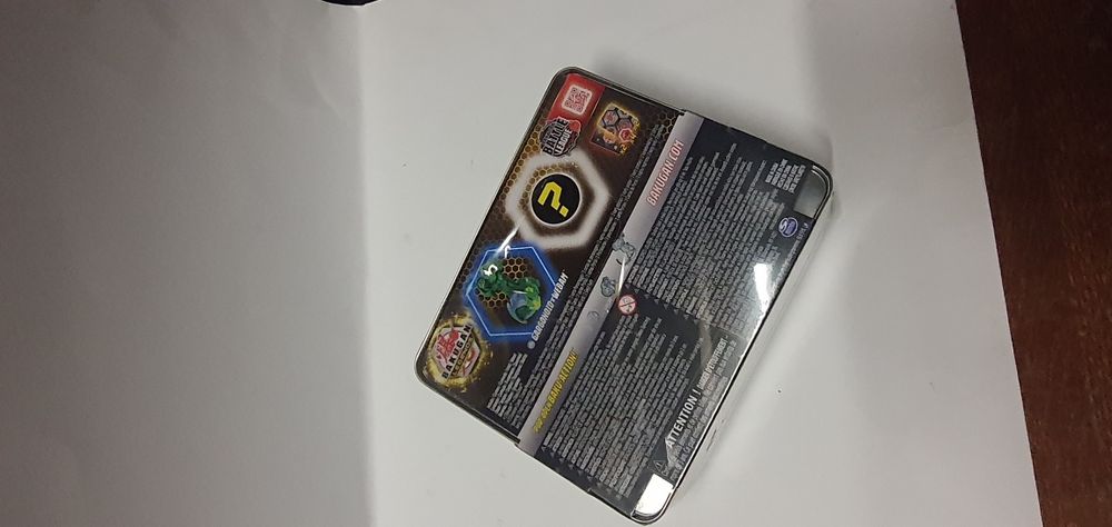 Karty kolekcjonerskie bakugan.