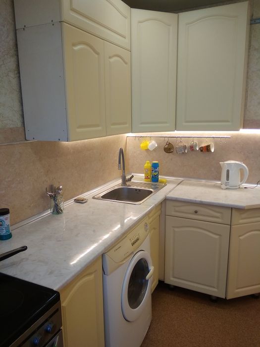 Сдам свою 1к кв. на Новых Домах, м Дворец Спорта, ул Каденюка 26 б