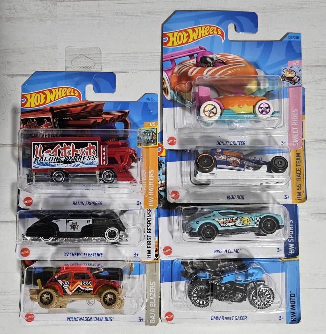 Hot Wheels 2023 e 2024 Treasure Hunt, novos e fechados